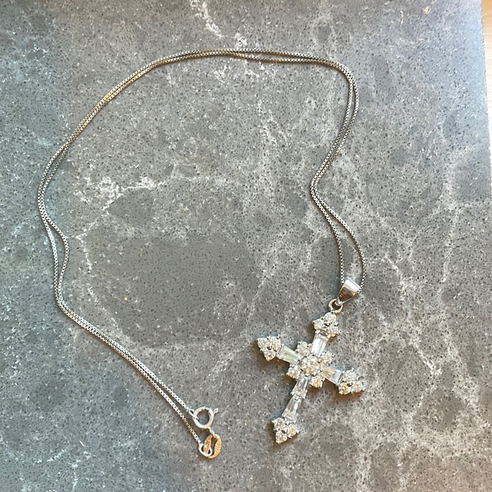 Stunning .925 sterling silver and CZ Cross Necklace
